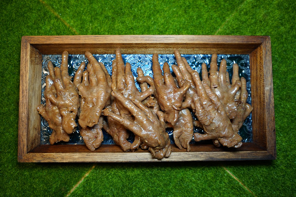 【雞腳凍宅配推薦】四十年老滷汁好味道 彰化員林在地知名伴手禮老店 黑竹園雞腳凍 - 第7張圖 【雞腳凍宅配推薦】四十年老滷汁好味道 彰化員林在地知名伴手禮老店 黑竹園雞腳凍