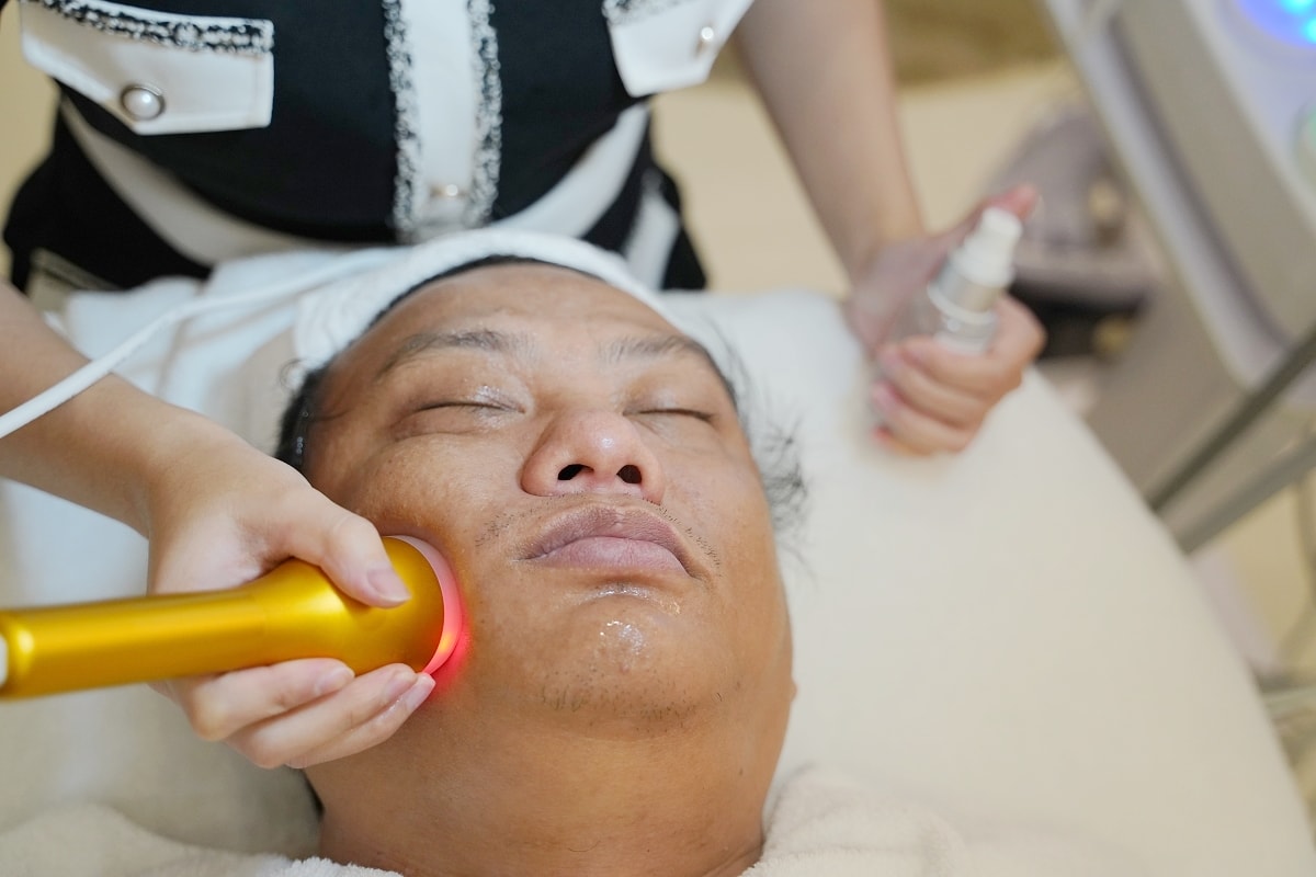 【中壢做臉推薦】中壢男生臉部專業護膚保養好選擇 高頻代謝角質層/HAC光譜養護肌膚 凱沃微E美 微SPA中心 - 第6張圖 【中壢做臉推薦】中壢男生臉部專業護膚保養好選擇 高頻代謝角質層/HAC光譜養護肌膚 凱沃微E美 微SPA中心