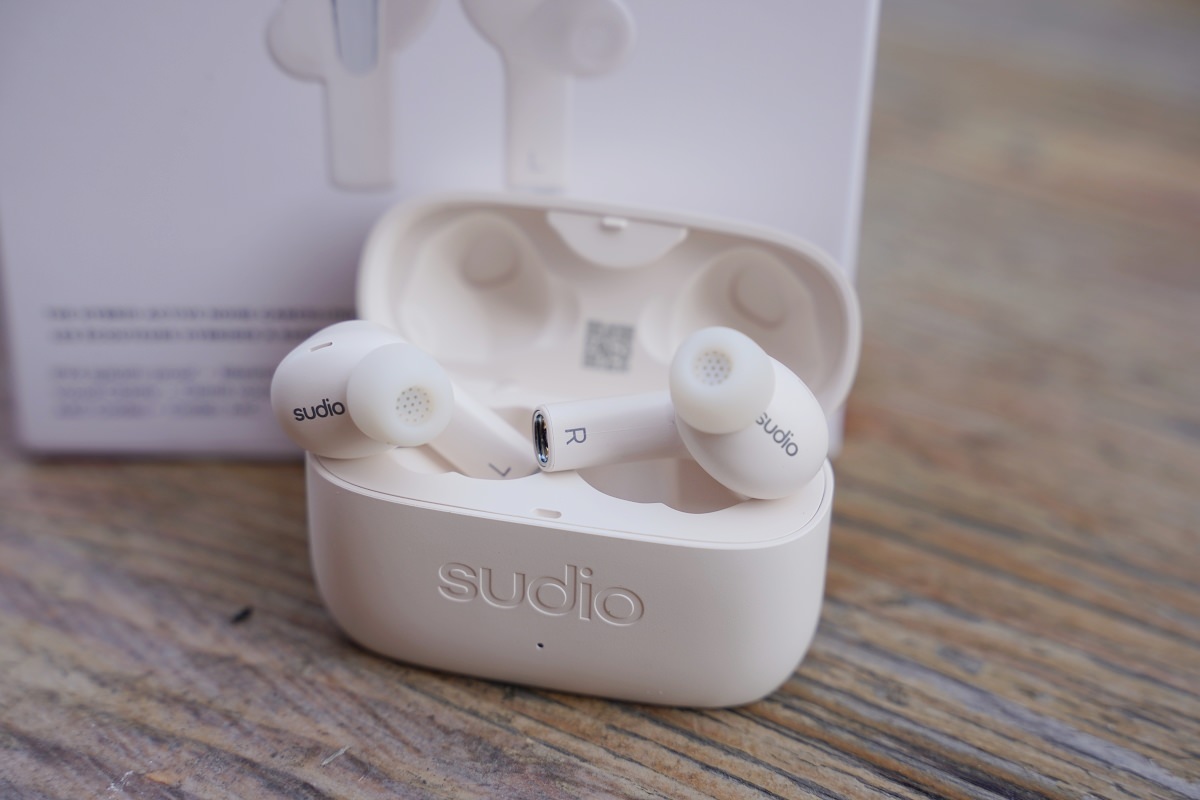 【無線藍芽耳機推薦】混合式主動降噪 USB-C+無線充電 多點藍牙連接 Sudio E3