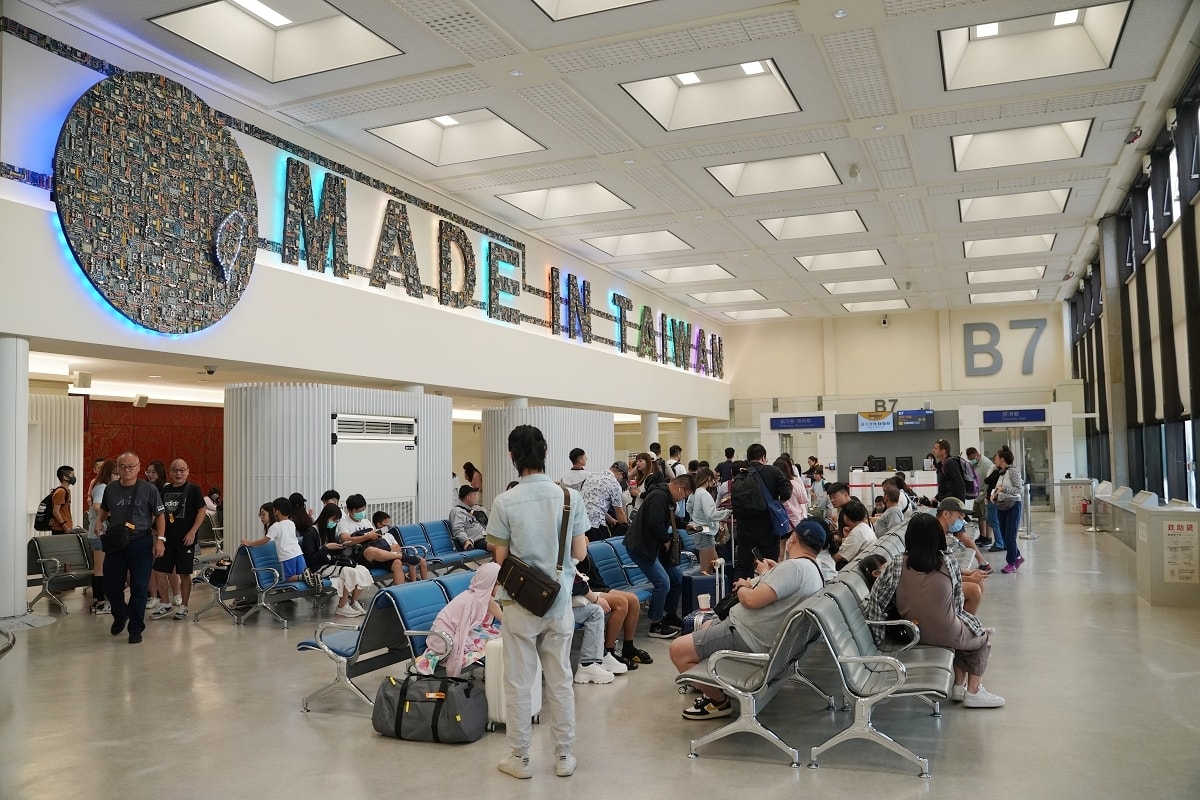 【台灣虎航IT230搭乘心得】桃園國際機場一航廈飛往沖繩那霸國際機場 那霸空港超好逛 - 第6張圖 【台灣虎航IT230搭乘心得】桃園國際機場一航廈飛往沖繩那霸國際機場 那霸空港超好逛