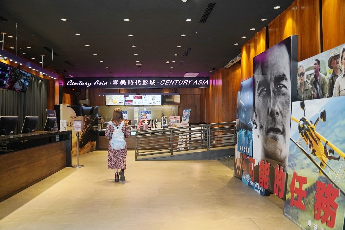 【喜樂時代影城今日店】台北西門町電影院推薦 超好坐全沙發皮質座椅+首創手機置物空間