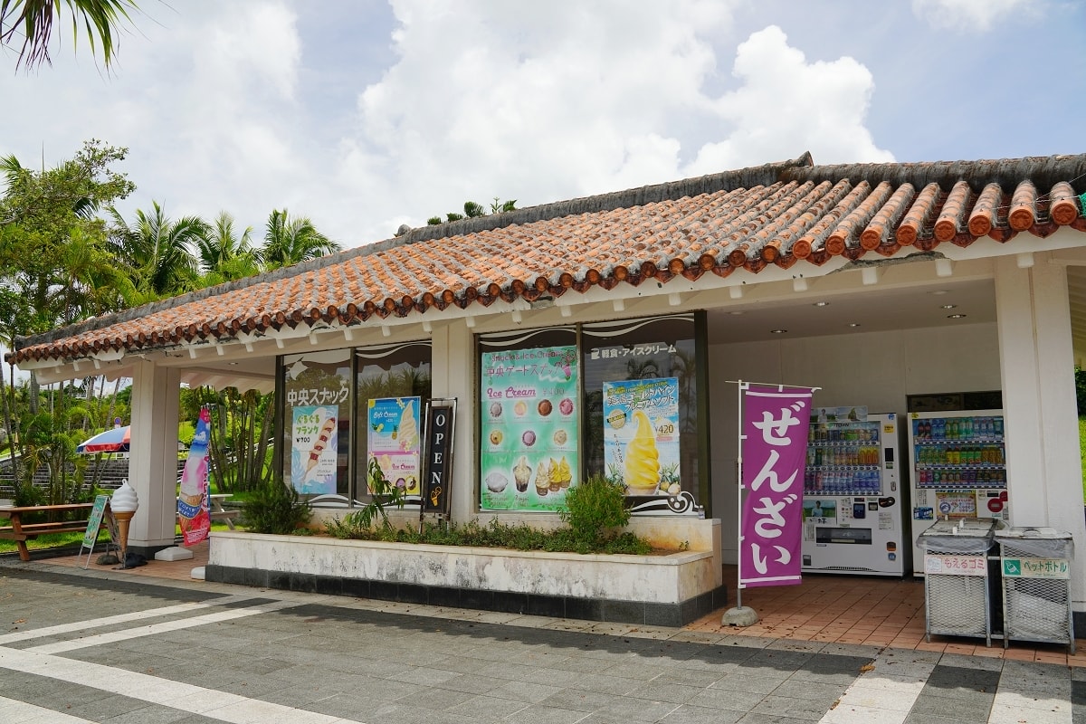 【沖繩免費景點推薦】大型海洋主題公園 免費海豚劇場海豚表演 國營沖繩紀念公園•海洋博公園 - 第4張圖 【沖繩免費景點推薦】大型海洋主題公園 免費海豚劇場海豚表演 國營沖繩紀念公園•海洋博公園