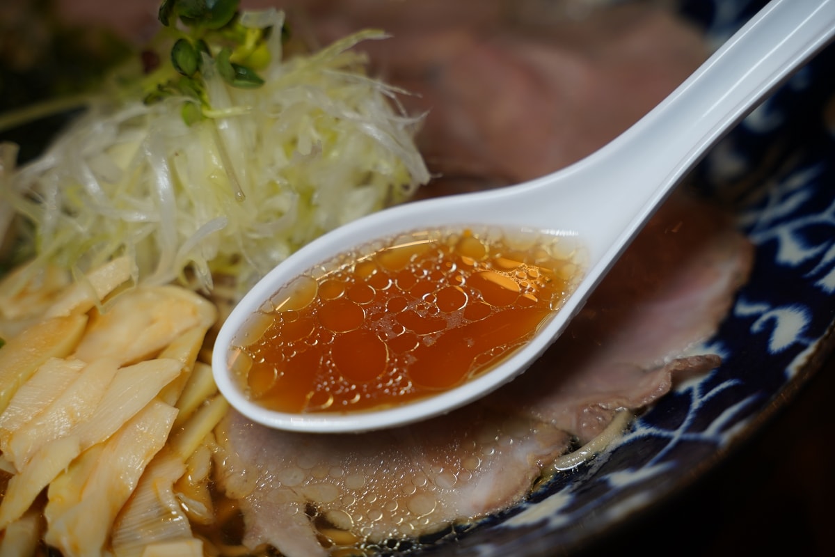 【沖繩旭橋站美食推薦】沖繩美味濃厚雞白湯蕎麥拉麵 全粒粉自家製麵 鶏そば 新里