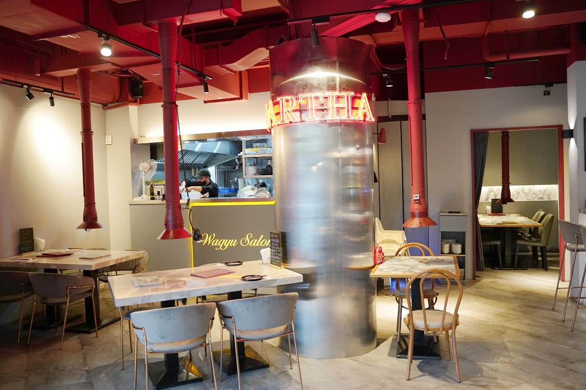 【台中燒肉餐酒館推薦】台中聚餐包廂桌邊代烤服務 網美系珠寶盒燒肉店 Eartha燒肉餐酒館