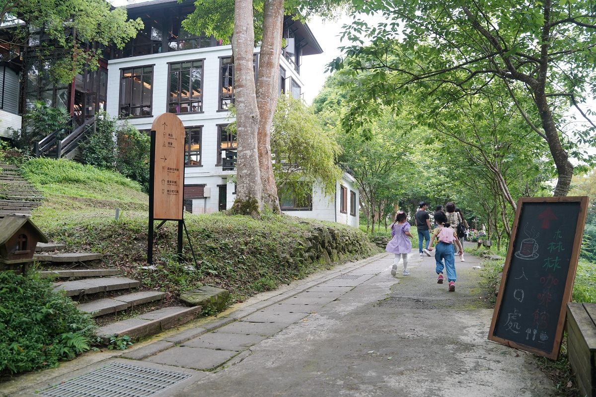 【新竹尖石親子景點推薦】新竹繡球花季賞花景點首選 美味必點繡球花限定餐點 薰衣草森林新竹尖石店