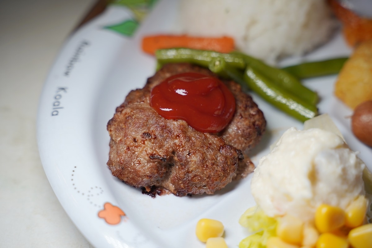 【沖繩旭橋美食推薦】沖繩超人氣在地連鎖牛排館 中文菜單/兒童餐家庭客必訪 牛排屋88辻本店 Steak House 88 Tsuji Main Branch