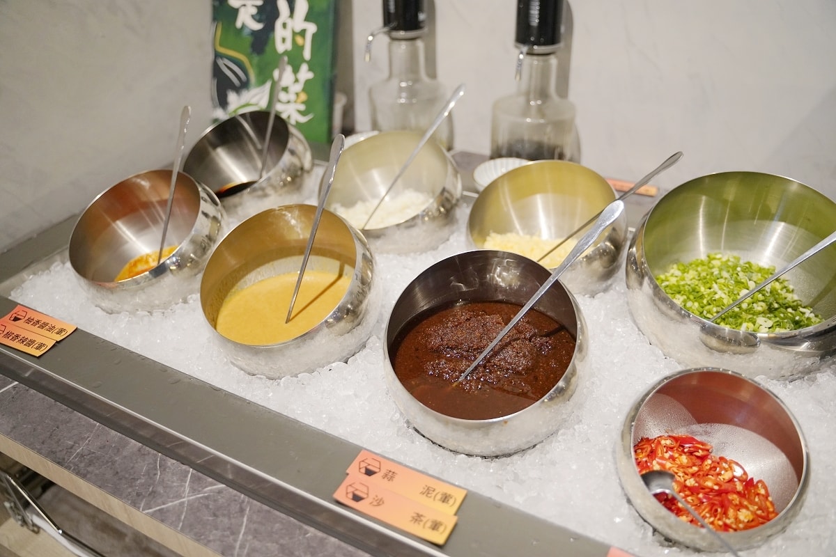 【中壢火鍋推薦】50種蔬菜火鍋料飲料冰品自助吧無限量供應 大苑子冰沙喝到飽 八石什鍋中壢環西店