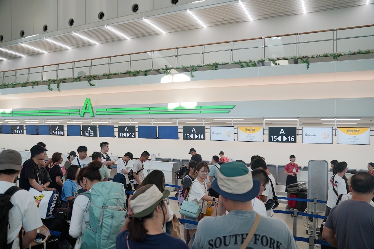 【沖繩那覇機場國際線搭機心得】那霸機場美食推薦 沖繩PO飯糰搭機前吃飽飽好選擇