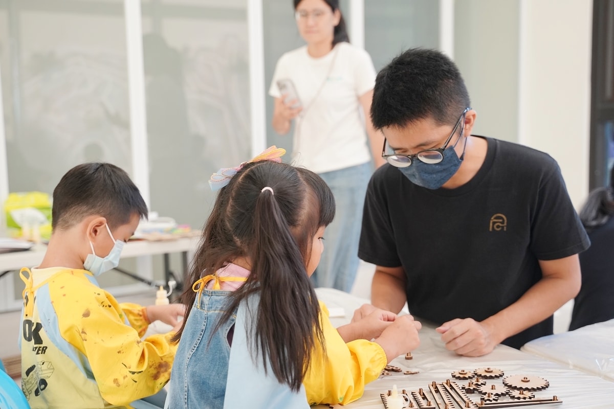 【青埔兒童教室推薦】科學結合手作系列課程 培養自主學習與探究精神 趣味造咖親子創遊空間青埔旗艦館