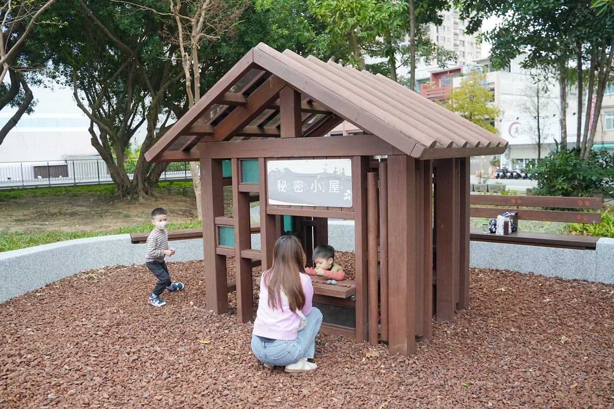 【中壢光明公園】中壢兒童遊戲場推薦 秘密樹屋探索/水樹遊戲島/奇幻樹屋探險/森林冒險挑戰區