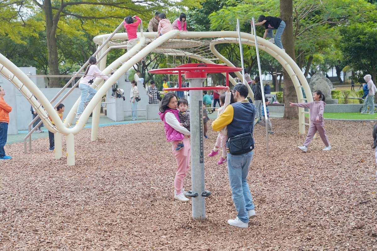【中壢光明公園】中壢兒童遊戲場推薦 秘密樹屋探索/水樹遊戲島/奇幻樹屋探險/森林冒險挑戰區
