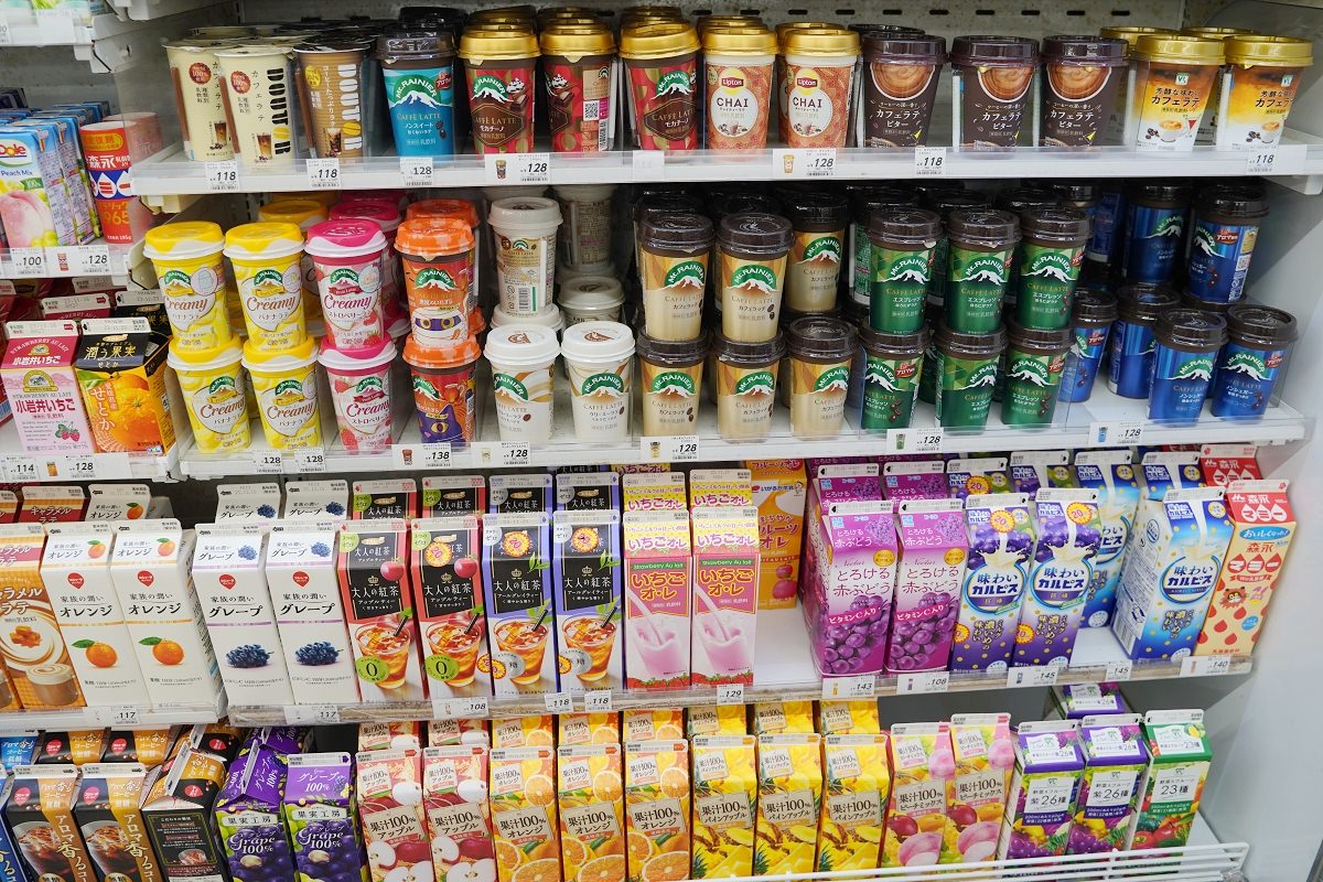 【Lawson Store 100】大阪購物血拼必訪 ローソンストア 100 泡麵/零食/飲料/冰淇淋/熟食通通有