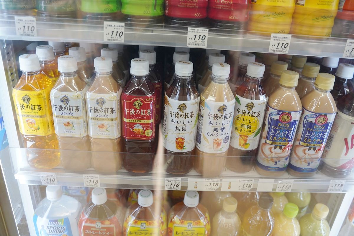 【Lawson Store 100】大阪購物血拼必訪 ローソンストア 100 泡麵/零食/飲料/冰淇淋/熟食通通有