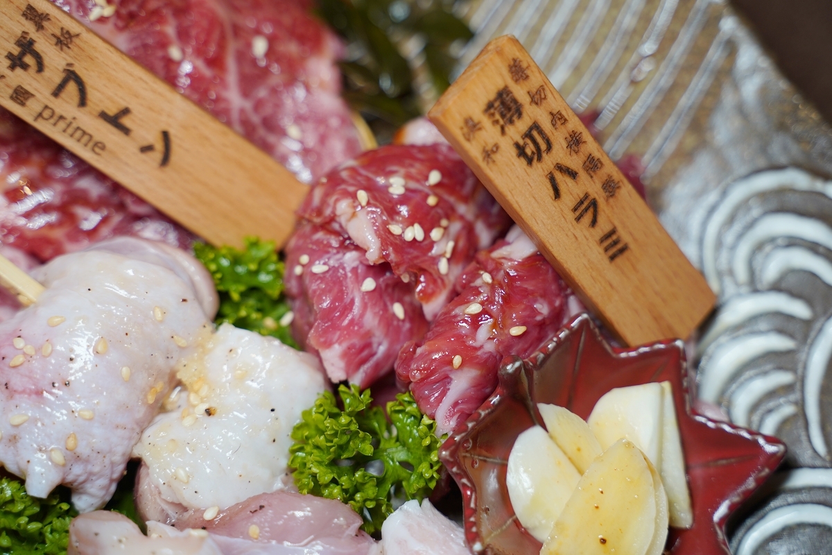 【新竹日式燒肉推薦】國家藝術園區美食餐廳好選擇 全程桌邊代烤服務/特約停車場 上野村日式燒肉專門店