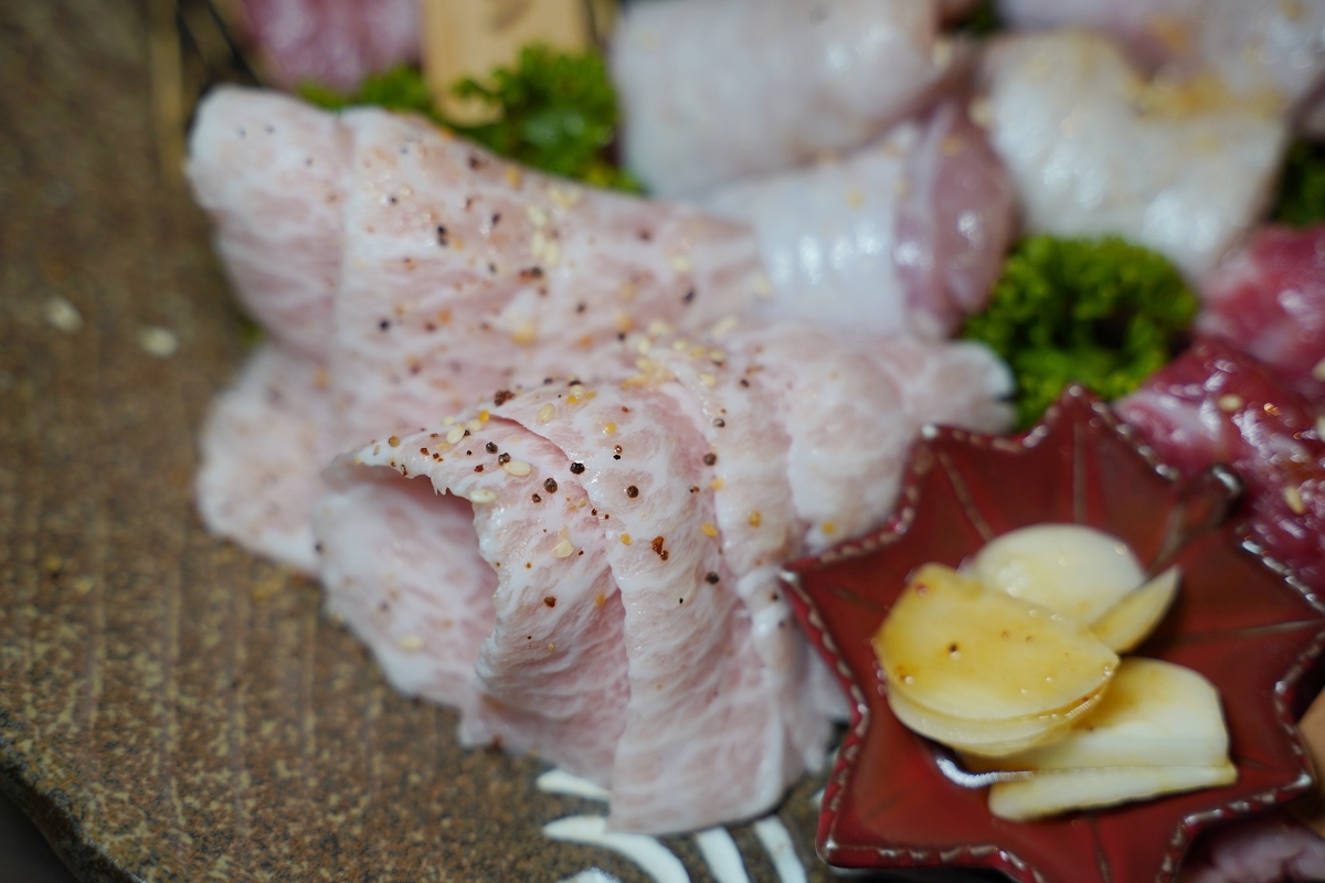 【新竹日式燒肉推薦】國家藝術園區美食餐廳好選擇 全程桌邊代烤服務/特約停車場 上野村日式燒肉專門店