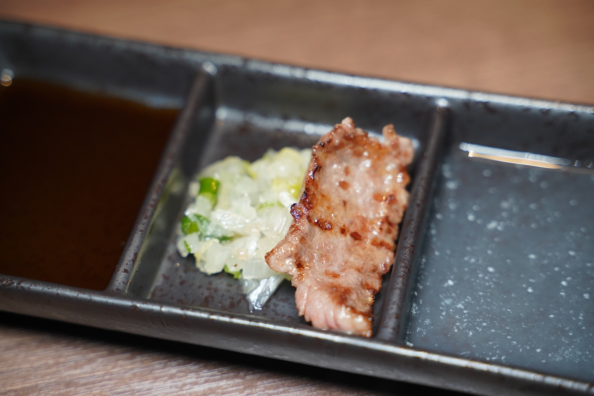 【新竹日式燒肉推薦】國家藝術園區美食餐廳好選擇 全程桌邊代烤服務/特約停車場 上野村日式燒肉專門店