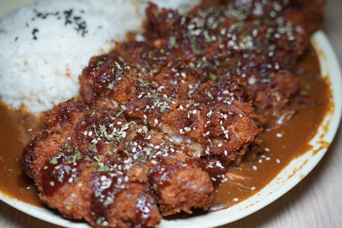 【中壢咖哩飯推薦】中壢大同商圈美食好選擇 超人氣排隊美食巨無霸炸豬排咖哩飯 樹太郎 - 第6張圖 【中壢咖哩飯推薦】中壢大同商圈美食好選擇 超人氣排隊美食巨無霸炸豬排咖哩飯 樹太郎
