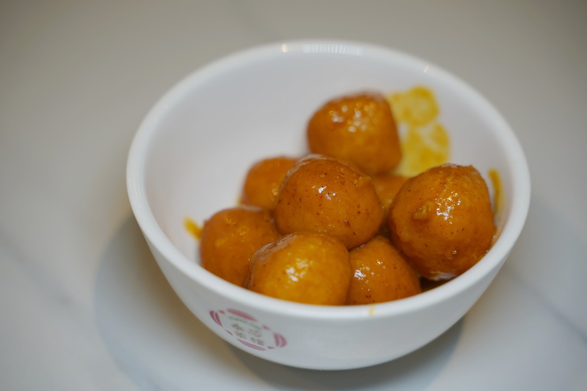 【桃園藝文特區美食推薦】藝文特區異國美食好選擇 美味必點鐵板雙豬撈麵/蝦仁滑蛋飯 永芯茶檔茶餐廳桃園南平店