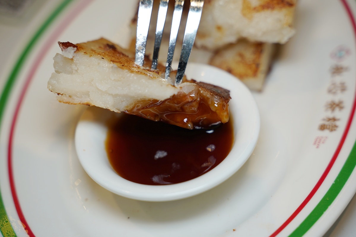 【桃園藝文特區美食推薦】藝文特區異國美食好選擇 美味必點鐵板雙豬撈麵/蝦仁滑蛋飯 永芯茶檔茶餐廳桃園南平店
