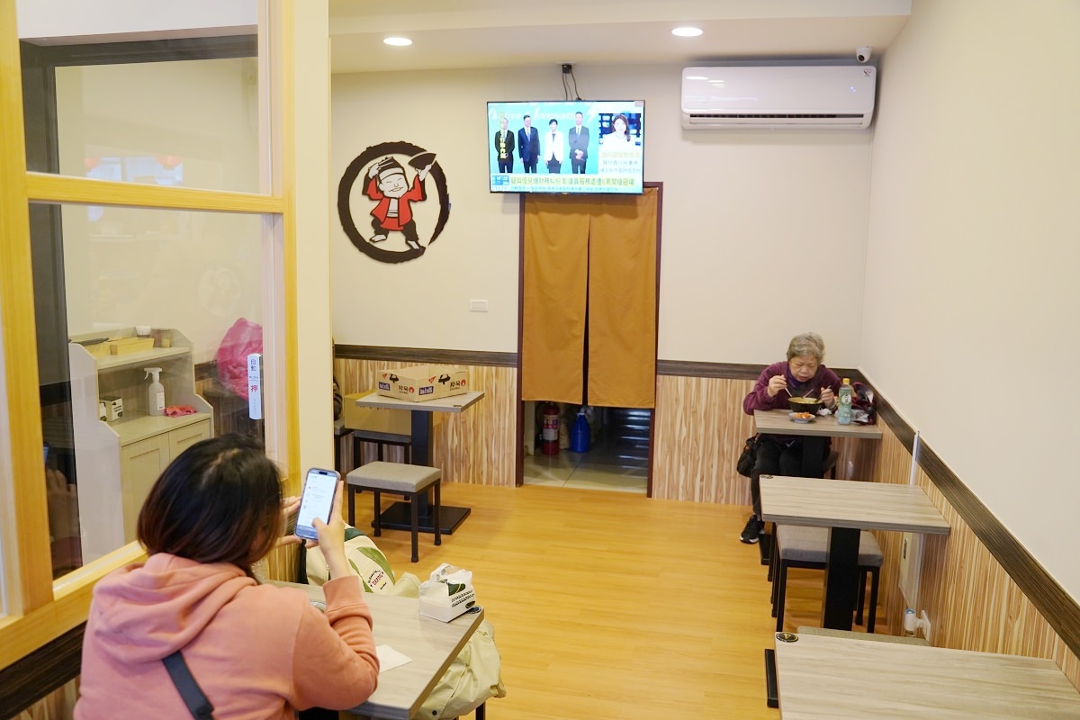【三重麵食館推薦】三和國中美食好選擇 美味必點辛拉麵部隊鍋燒 勞碌命鍋燒意麵三重店