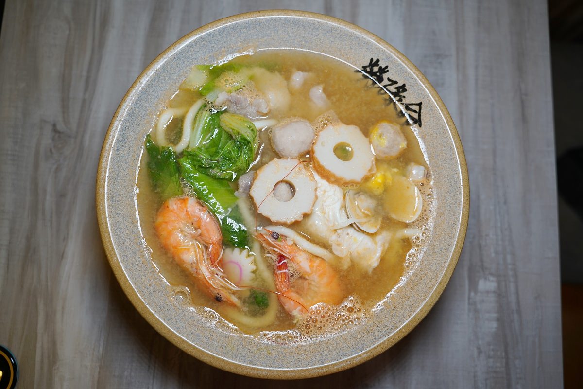 【三重麵食館推薦】三和國中美食好選擇 美味必點辛拉麵部隊鍋燒 勞碌命鍋燒意麵三重店