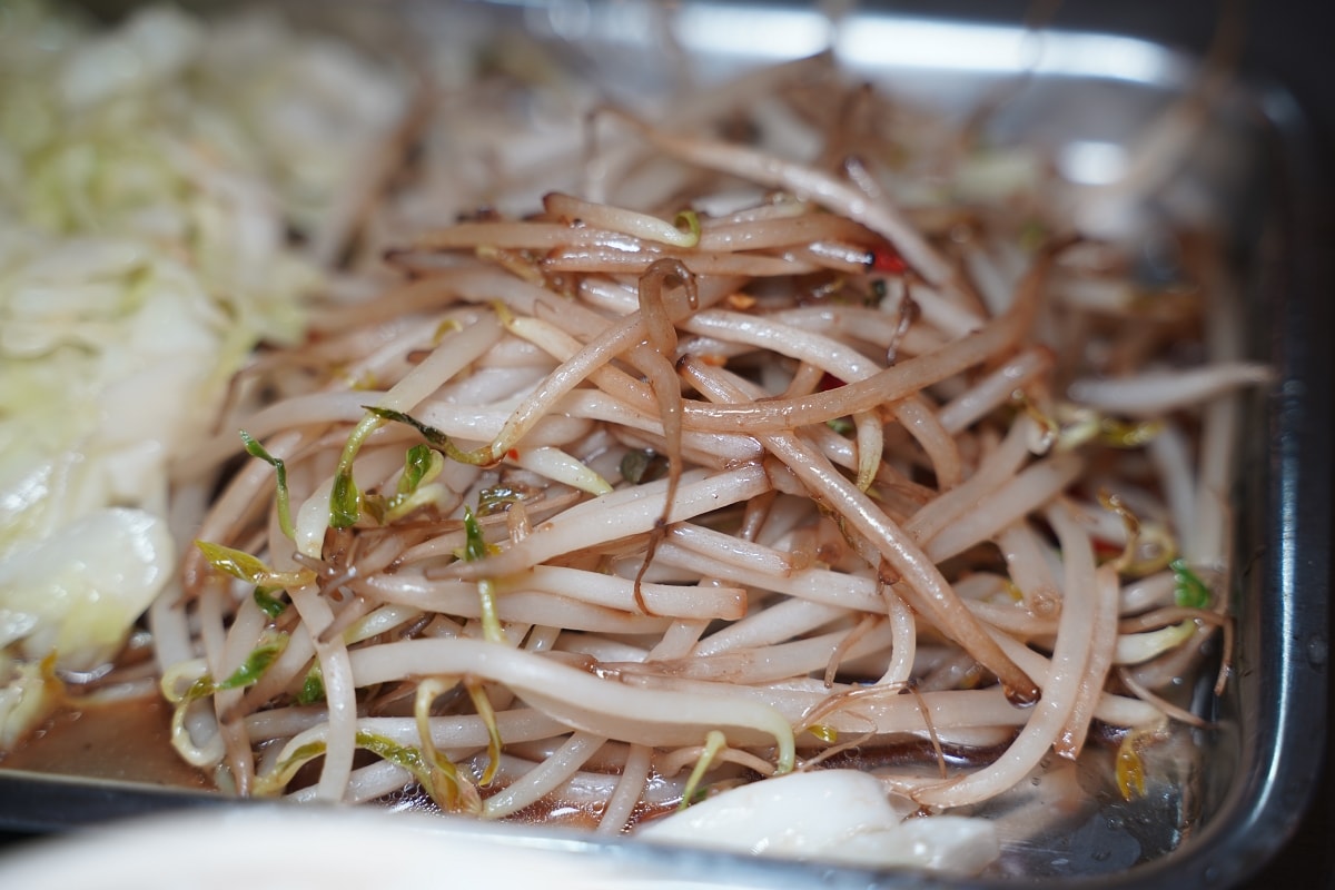 【台中平價鐵板燒推薦】台中中華路夜市美食好選擇 平價實惠飲料湯品冰淇淋吃到飽 元春鐵板燒中華店