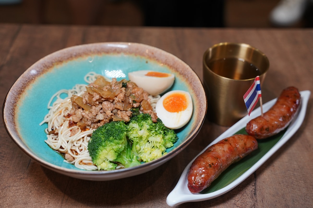 【中和拉麵推薦】捷運南勢角站美食好選擇 日泰料理混血蹦出美味愛的火花 放愛吃拉麵 - 第11張圖 【中和拉麵推薦】捷運南勢角站美食好選擇 日泰料理混血蹦出美味愛的火花 放愛吃拉麵