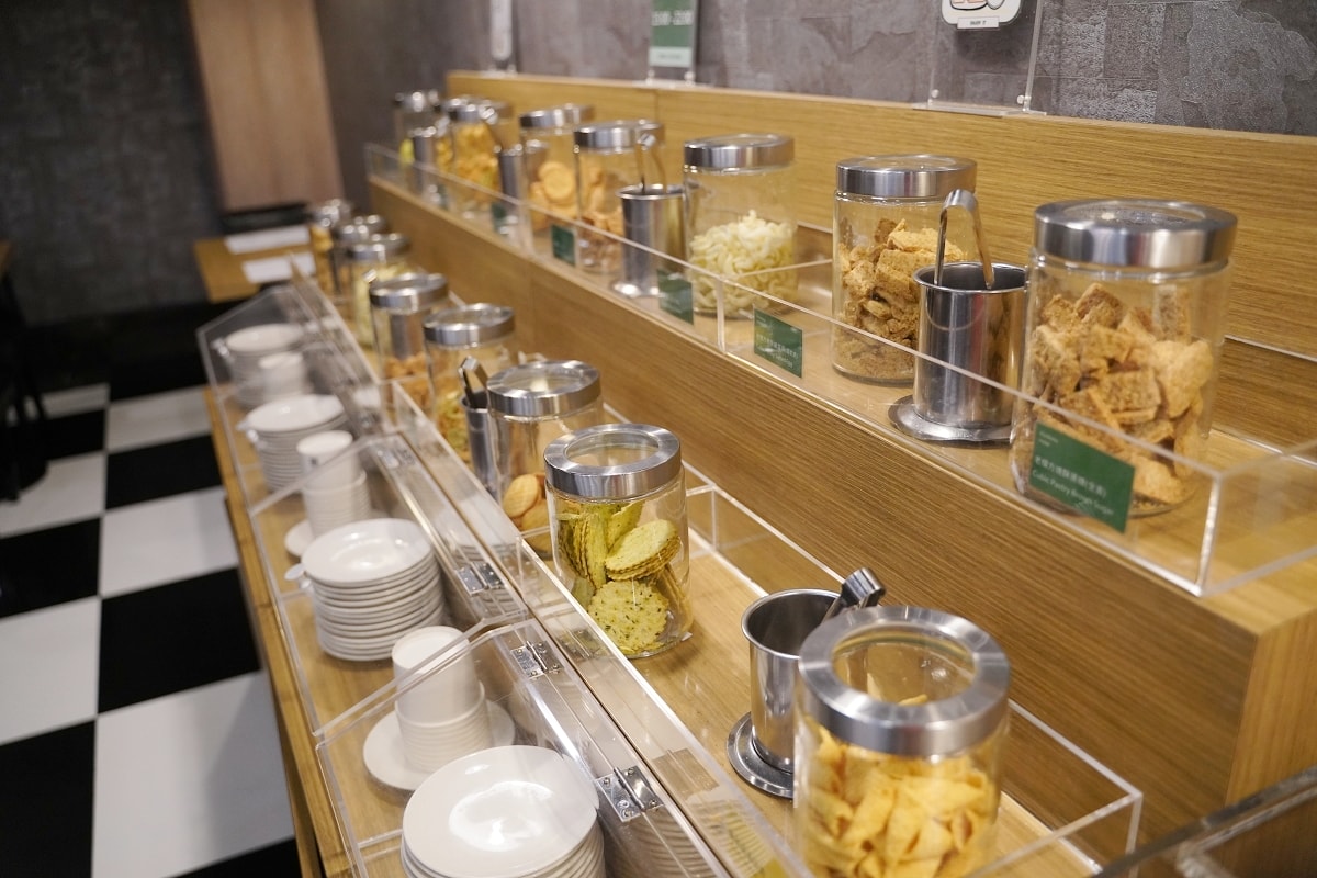 【台南住宿推薦】一泊二食早餐宵夜24小時點心吧吃到飽 鄰近台南火車站 康橋商旅台南赤崁樓館 - 第14張圖 【台南住宿推薦】一泊二食早餐宵夜24小時點心吧吃到飽 鄰近台南火車站 康橋商旅台南赤崁樓館