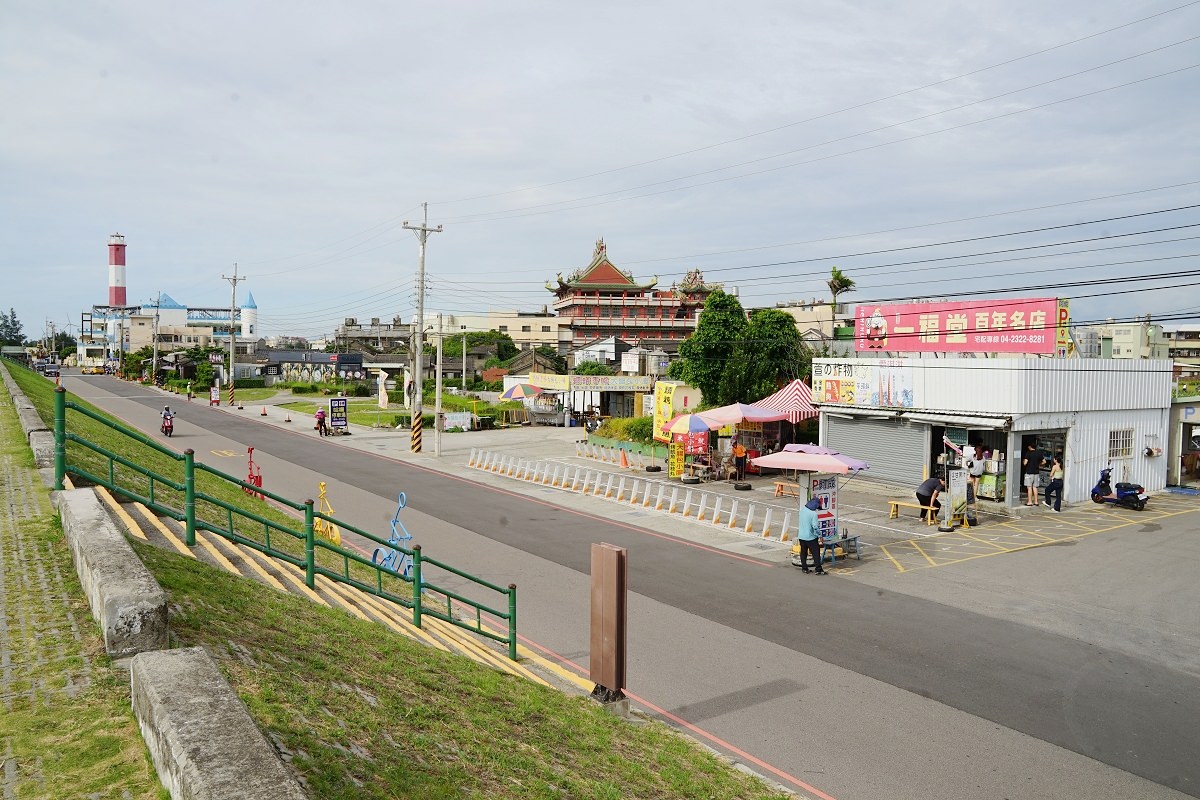 【台中免費景點推薦】台灣版Uyuni鹽湖 台中首選婚紗拍攝景點 台中高美濕地 - 第2張圖 【台中免費景點推薦】台灣版Uyuni鹽湖 台中首選婚紗拍攝景點 台中高美濕地