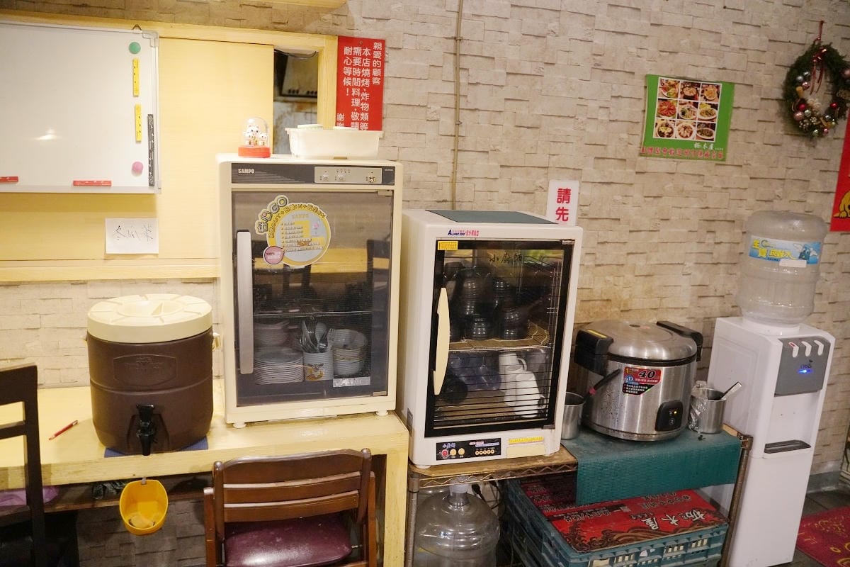 【枥木屋日式食堂】藝文特區咖哩飯推薦 蛋包飯/丼飯/定食/拉麵 免費味噌湯/冬瓜茶喝到飽 - 第4張圖 【枥木屋日式食堂】藝文特區咖哩飯推薦 蛋包飯/丼飯/定食/拉麵 免費味噌湯/冬瓜茶喝到飽