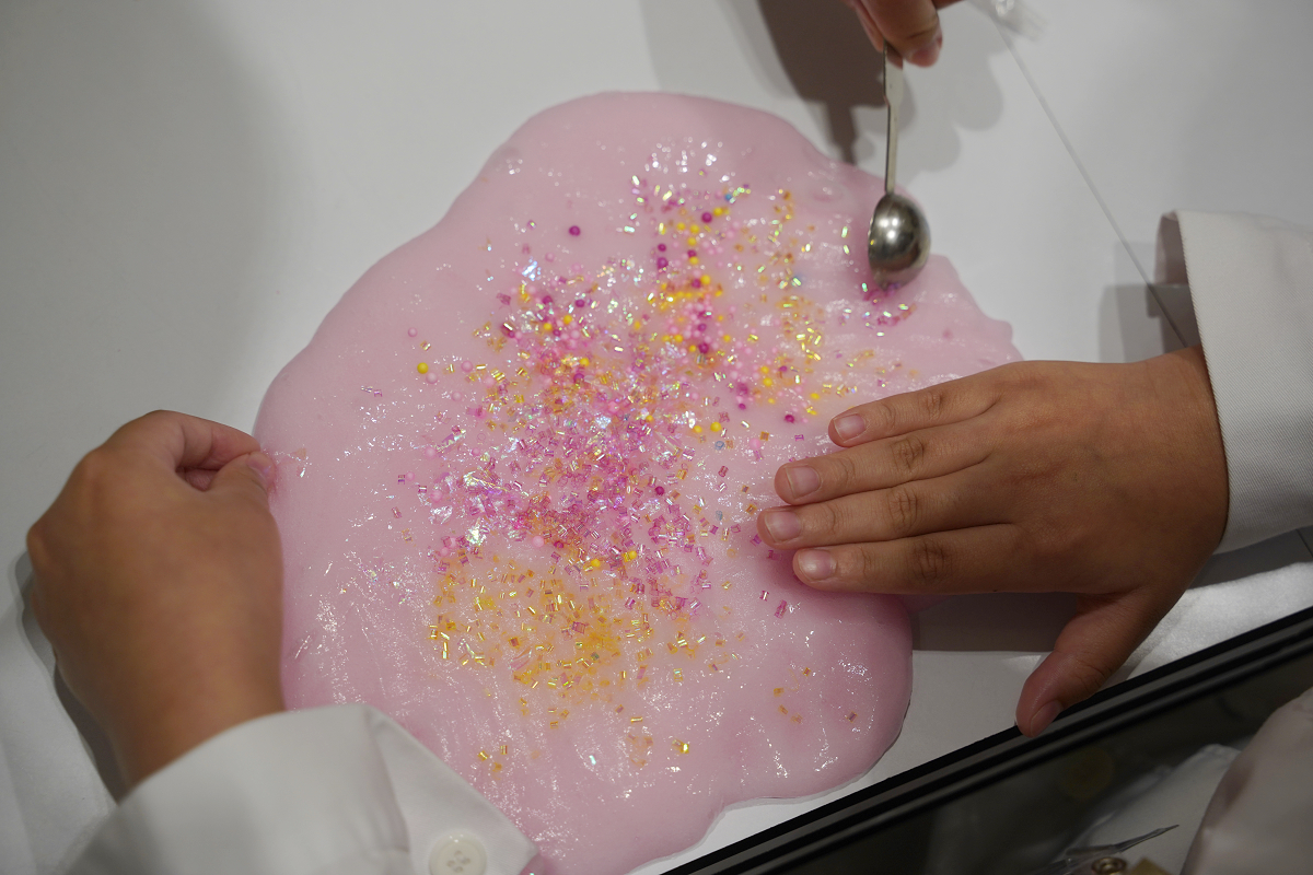 【UNIQUE史萊姆實驗室信義A8店】泡泡超新星派對沉浸式體驗 全台首創高質感親子體驗