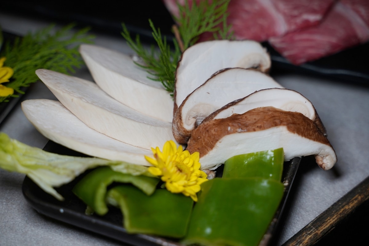 【台北和牛燒肉推薦】日本A5黑毛和牛/澳洲M9和牛/美國SRF極黑和牛吃到飽 火之舞蓁品燒