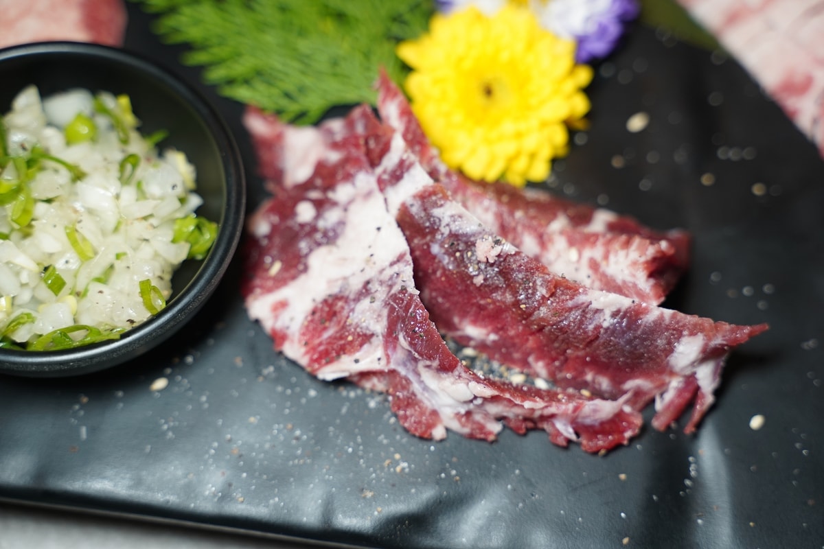 【台北和牛燒肉推薦】日本A5黑毛和牛/澳洲M9和牛/美國SRF極黑和牛吃到飽 火之舞蓁品燒