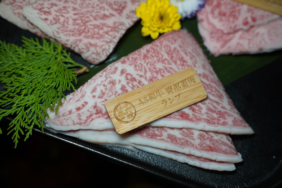 【台北和牛燒肉推薦】日本A5黑毛和牛/澳洲M9和牛/美國SRF極黑和牛吃到飽 火之舞蓁品燒