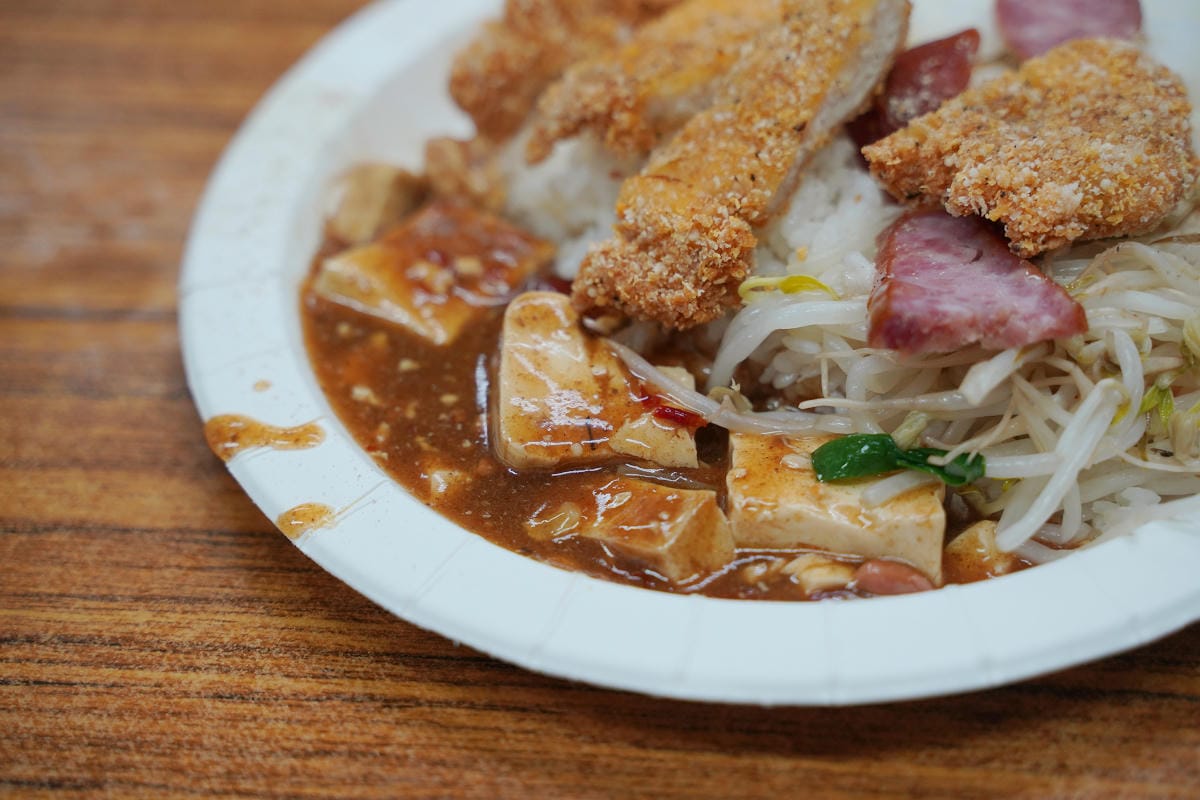 【桃園60元雞排飯】桃園火車站巷弄平價小吃 桃園市區無名小吃店 各式炒飯炒麵炒米粉炒冬粉 - 第7張圖 【桃園60元雞排飯】桃園火車站巷弄平價小吃 桃園市區無名小吃店 各式炒飯炒麵炒米粉炒冬粉