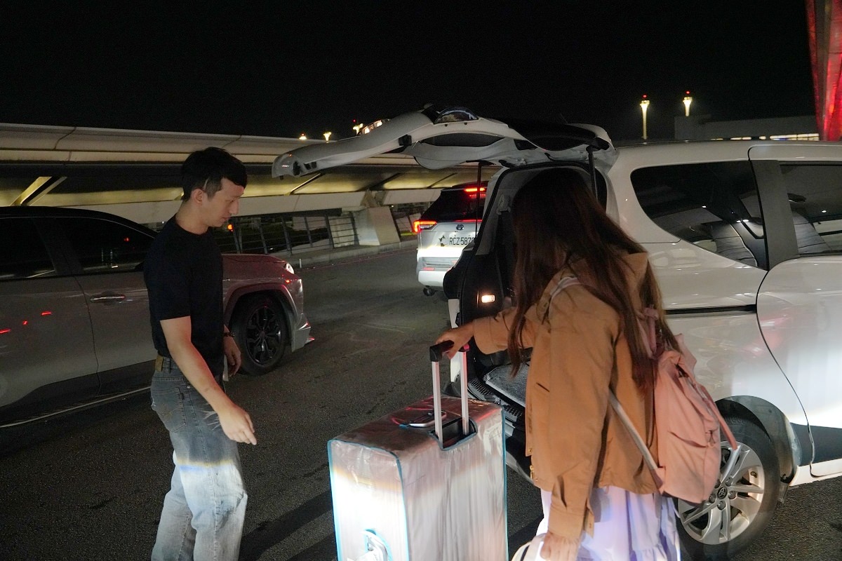 【桃園國際機場接送服務推薦】機場快綫專業機場接送 線上乘車試算/預約/24小時接送服務 觀光商務包車首選