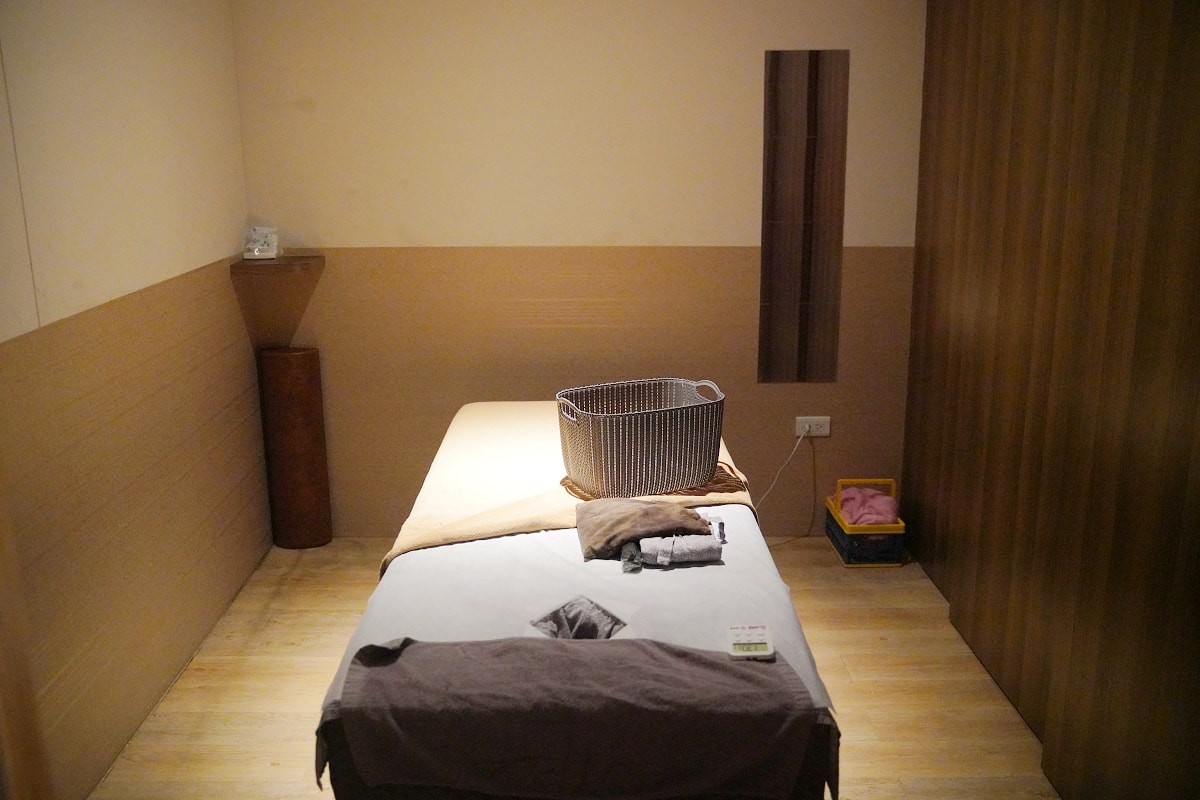 【路人養生館】中壢按摩推薦 指壓/油壓/孕婦按摩 經絡穴位深度放鬆首選 中優質按摩店網友激推