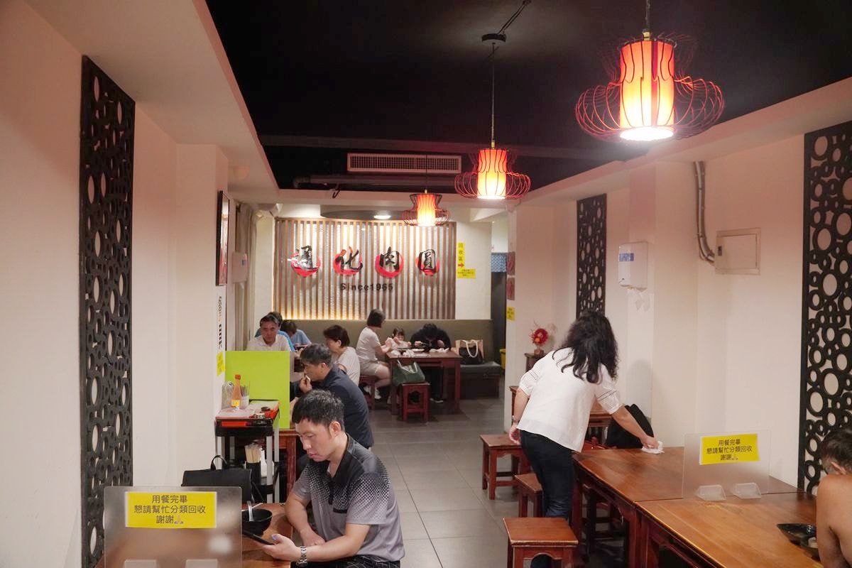 【臨江街觀光夜市小吃推薦】通化街在地50年老店 美味必點肉圓+麵線+綠豆湯 通化肉圓