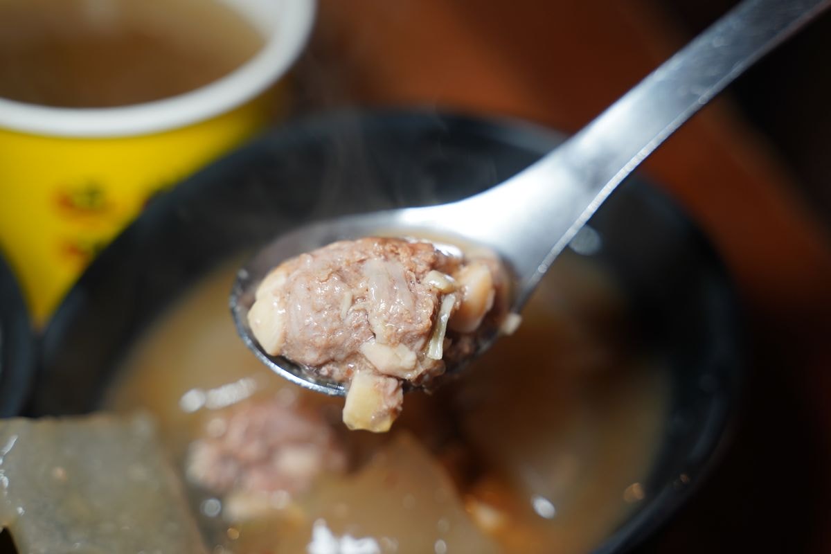 【臨江街觀光夜市小吃推薦】通化街在地50年老店 美味必點肉圓+麵線+綠豆湯 通化肉圓