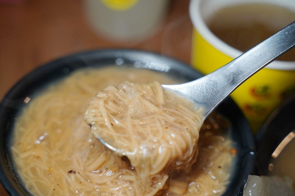 【臨江街觀光夜市小吃推薦】通化街在地50年老店 美味必點肉圓+麵線+綠豆湯 通化肉圓