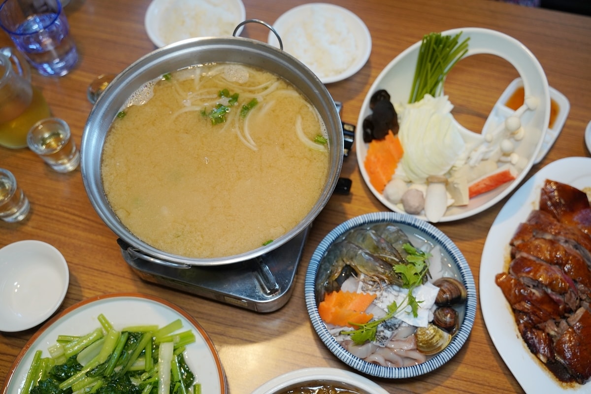 【台中燒鵝推薦】美術園道商圈美食好選擇 中式料理家庭聚餐首選 焱月．燒鵝