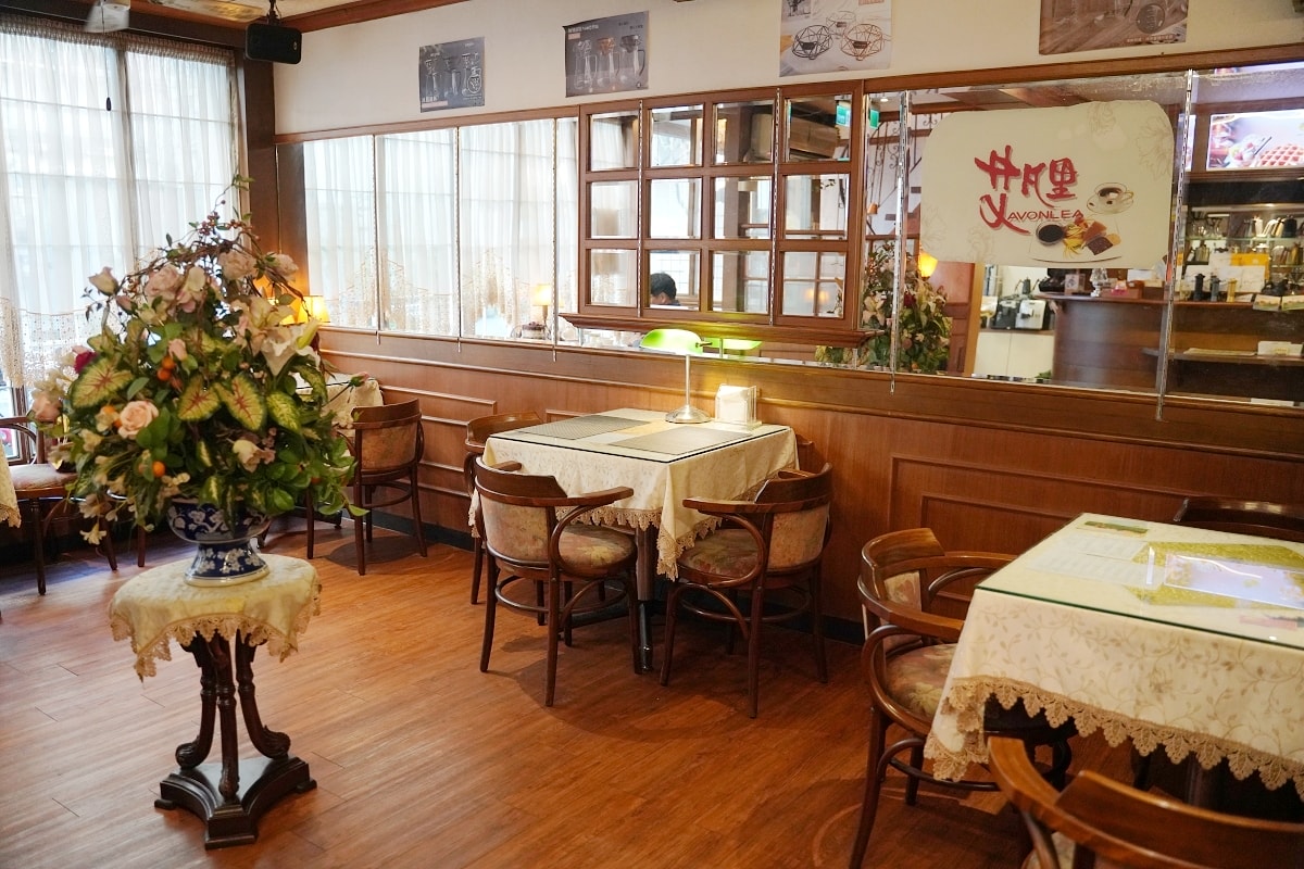 【東海咖啡廳推薦】東海藝術街下午茶好選擇 咖啡飲料吧無限暢飲/互動式手沖咖啡 艾凡里咖啡
