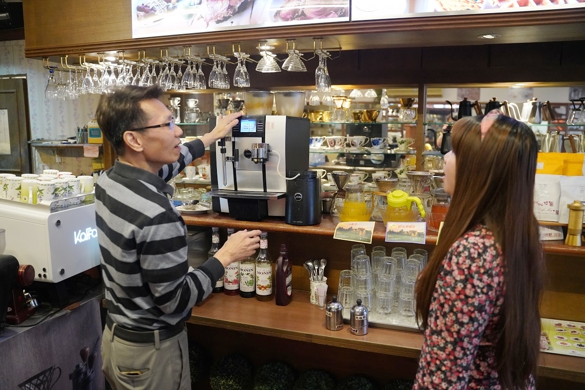 【東海咖啡廳推薦】東海藝術街下午茶好選擇 咖啡飲料吧無限暢飲/互動式手沖咖啡 艾凡里咖啡