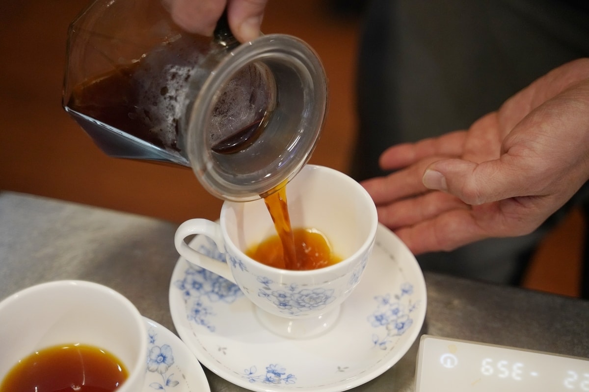 【東海咖啡廳推薦】東海藝術街下午茶好選擇 咖啡飲料吧無限暢飲/互動式手沖咖啡 艾凡里咖啡