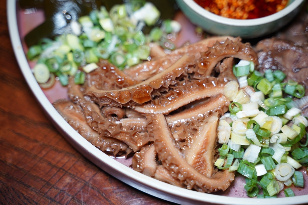 【天母牛肉麵推薦】天母棒球場美食餐廳好選擇 紅燒蕃茄牛肉麵美味必點 Table 27