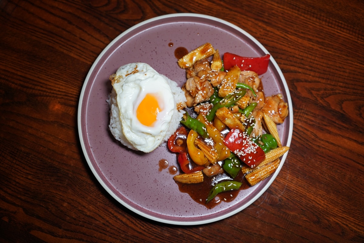 【天母牛肉麵推薦】天母棒球場美食餐廳好選擇 紅燒蕃茄牛肉麵美味必點 Table 27