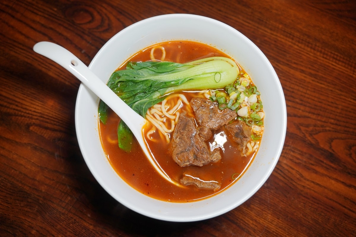 【天母牛肉麵推薦】天母棒球場美食餐廳好選擇 紅燒蕃茄牛肉麵美味必點 Table 27