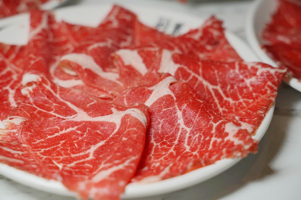 【台中南屯吃到飽推薦】台中聚餐餐廳好選擇 熟食百匯無限量供應吃到飽 羽葉麻辣火鍋台中都會館