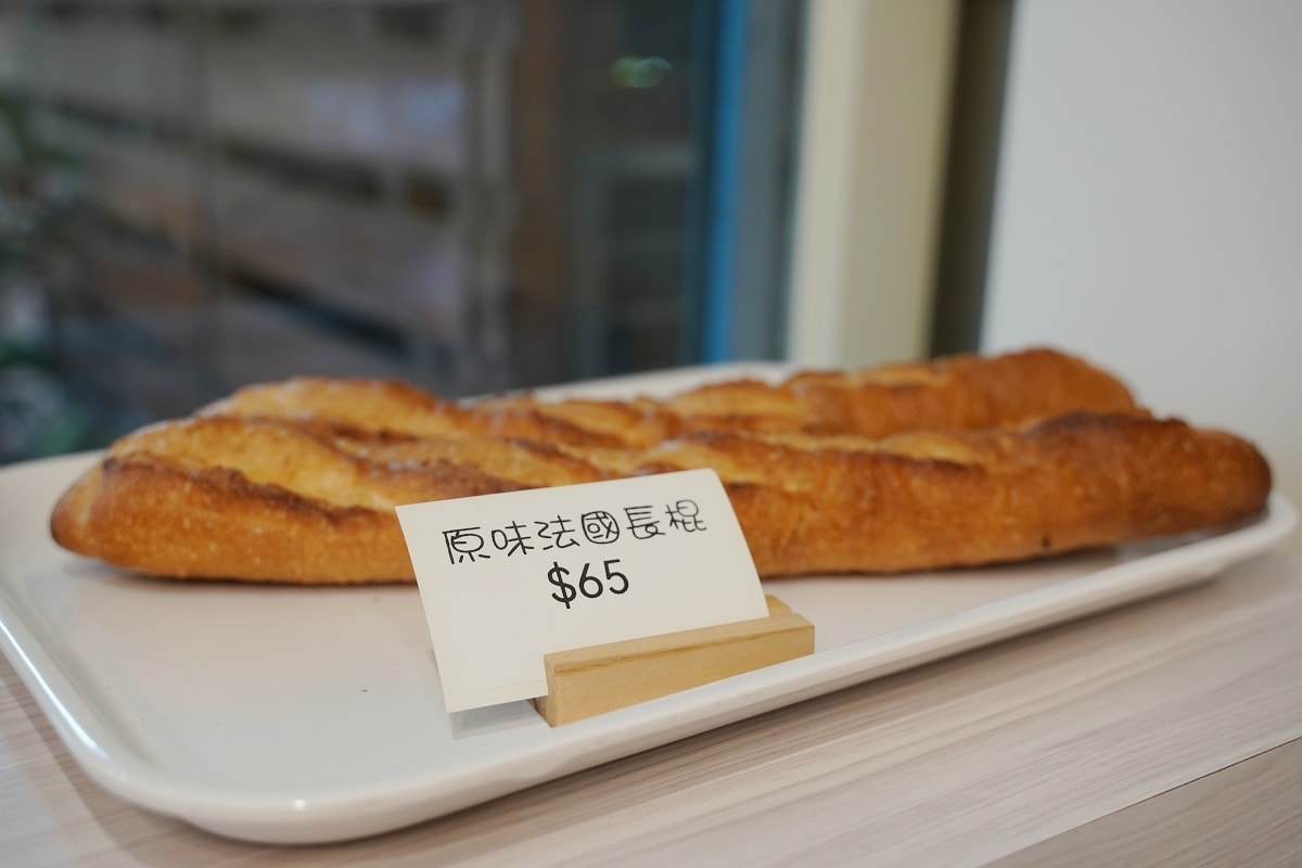 【中壢麵包店推薦】育英路上手作質感烘焙坊 超人氣秒殺明太子法國麵包必吃 食在好胖烘焙坊