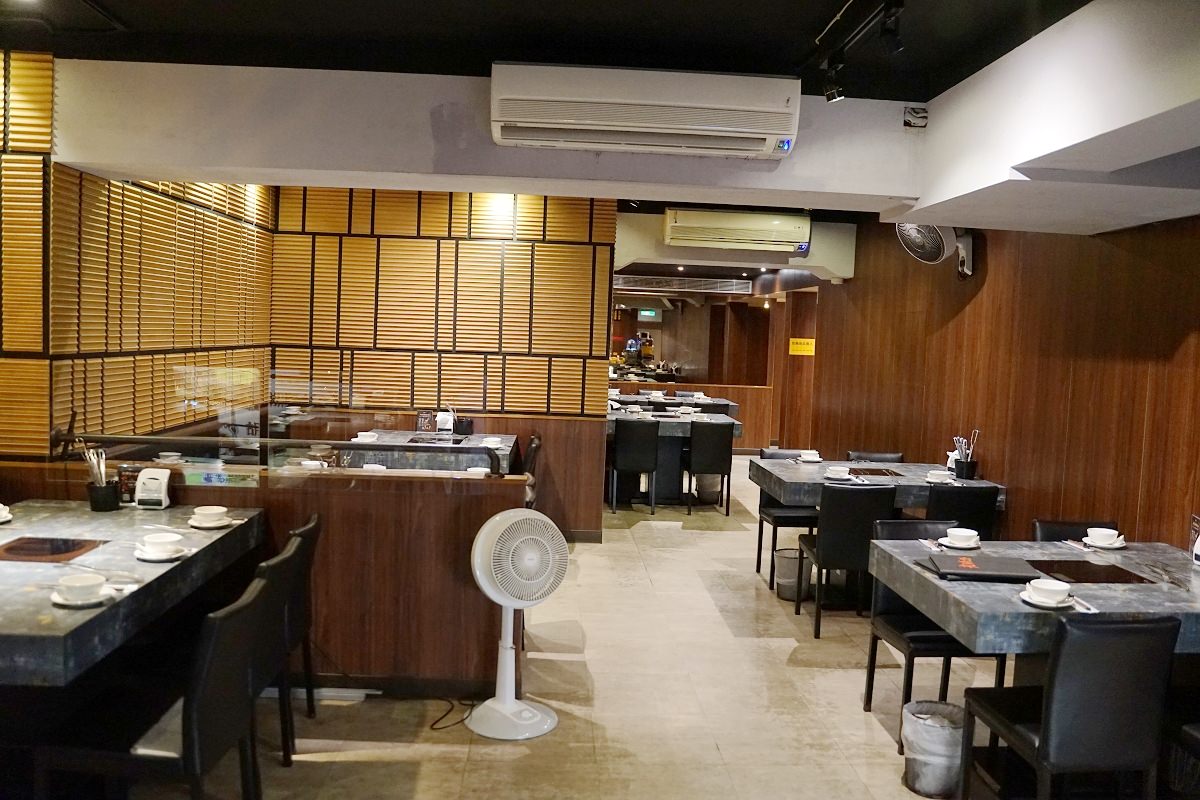 【台北南京復興火鍋推薦】台北明星愛店 被火鍋耽誤的熱炒店 老撈麻辣火鍋 新派火鍋及私房料理 - 第2張圖 【台北南京復興火鍋推薦】台北明星愛店 被火鍋耽誤的熱炒店 老撈麻辣火鍋 新派火鍋及私房料理